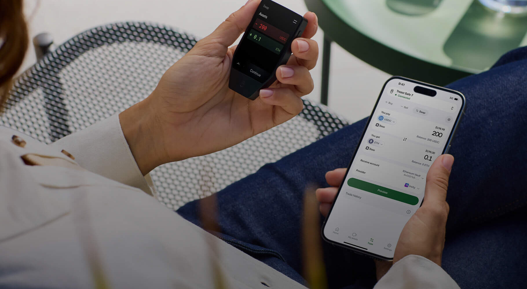 bg-desktop-3.2fd55207-2 De Trezor Safe 7 in gebruik